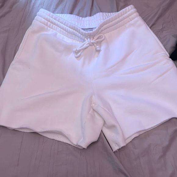 Aritzia Pants - Aritzia TNA shorts Womens US size M